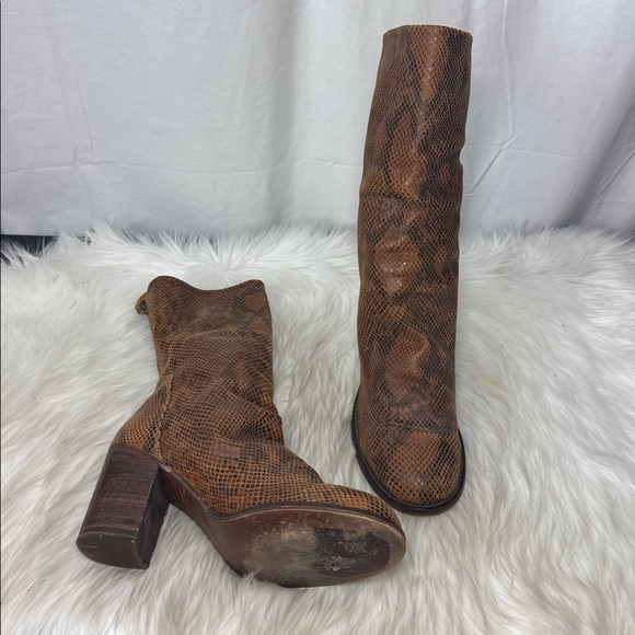 'Free People Elle Brown/Black Snakeskin Leather Women's Boots Sz 41/US 10 - Picture 2 of 7